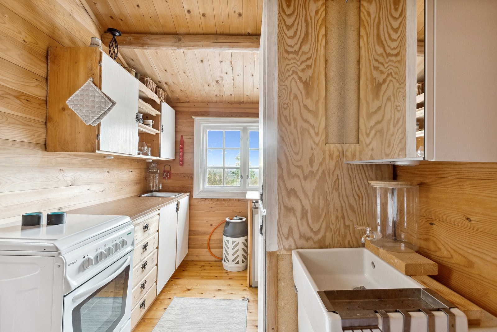 Soverom/kjøkken er på totalt 7 kvm. Galleribilde