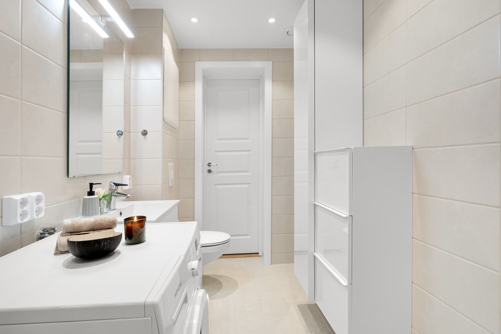 Praktisk innredning med god oppbevaringsplass Galleribilde