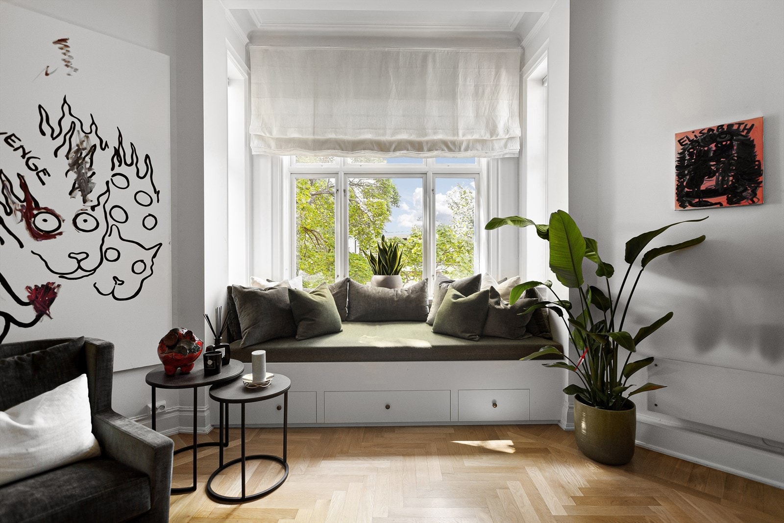 Plassbygd daybed i karnappen med enestående utsyn Galleribilde