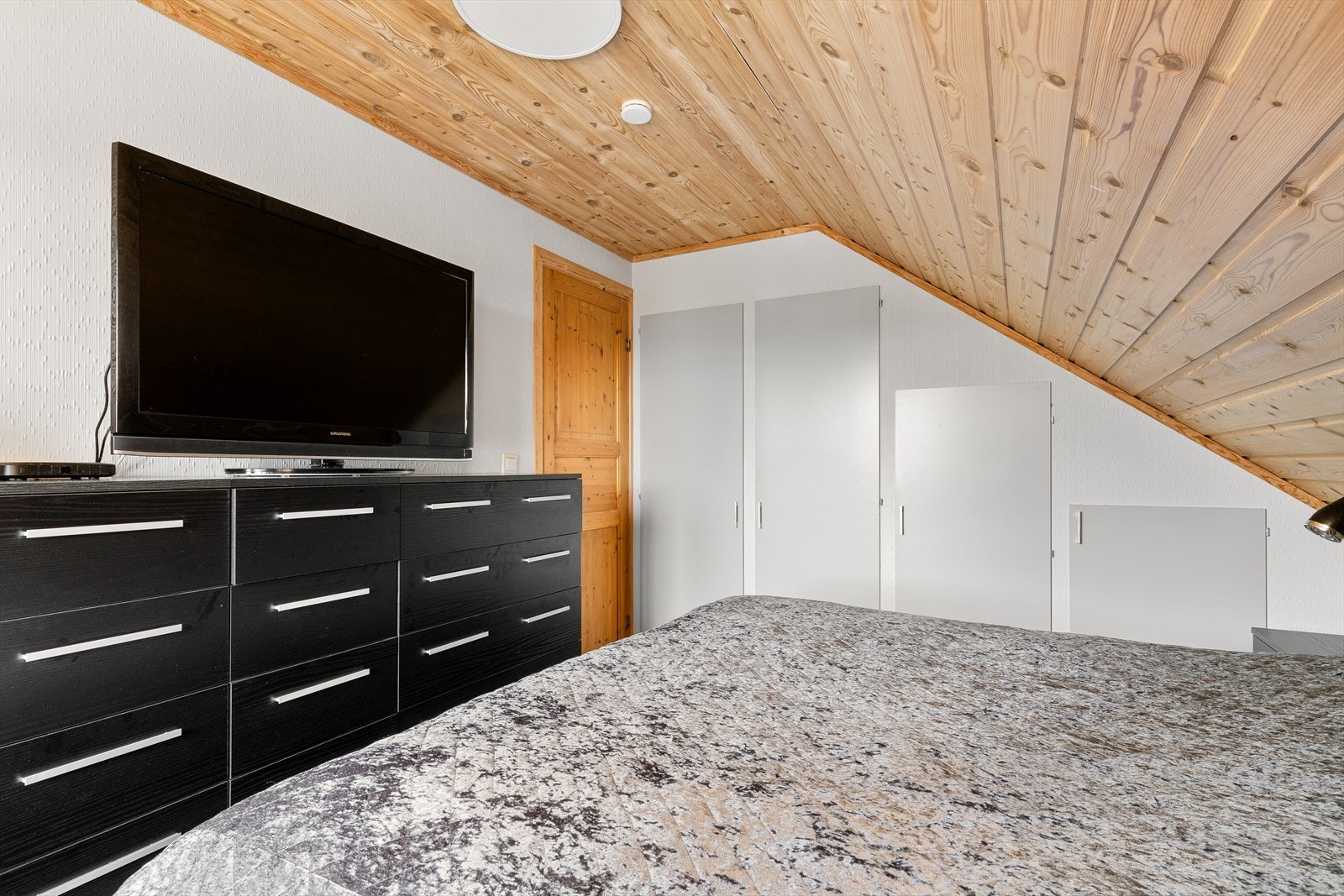 Bra med garderobeplass på alle soverom. Galleribilde