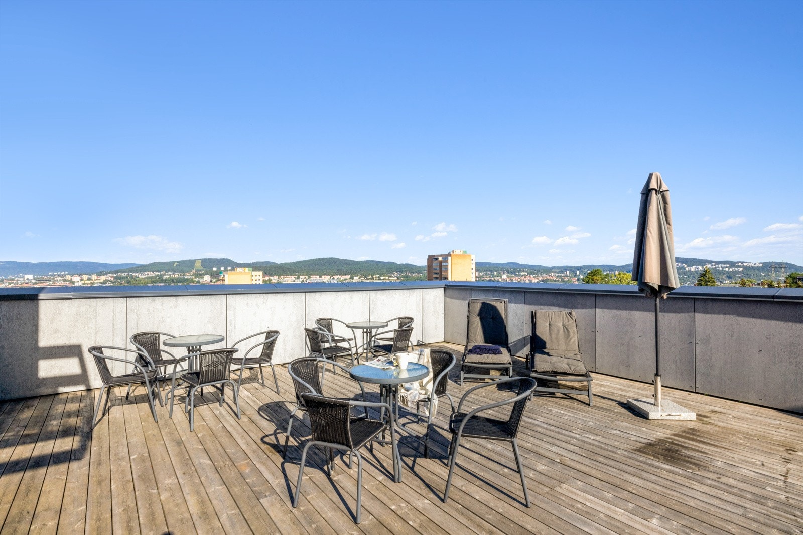 På toppen av bygget finner du en herlig takterrasse Galleribilde