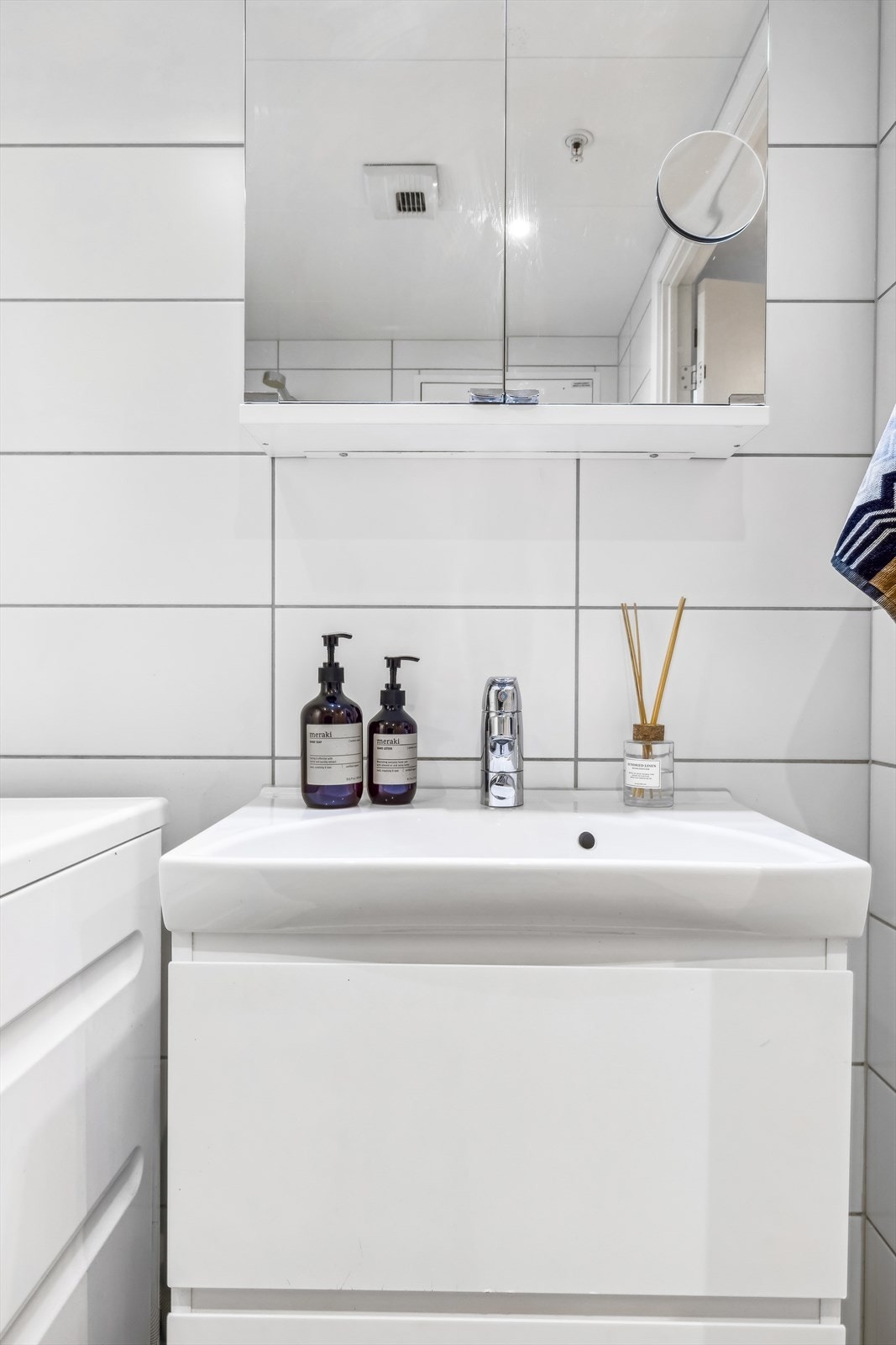 Den integrerte himlingsbelysningen skaper et behagelig og jevnt lys. Galleribilde