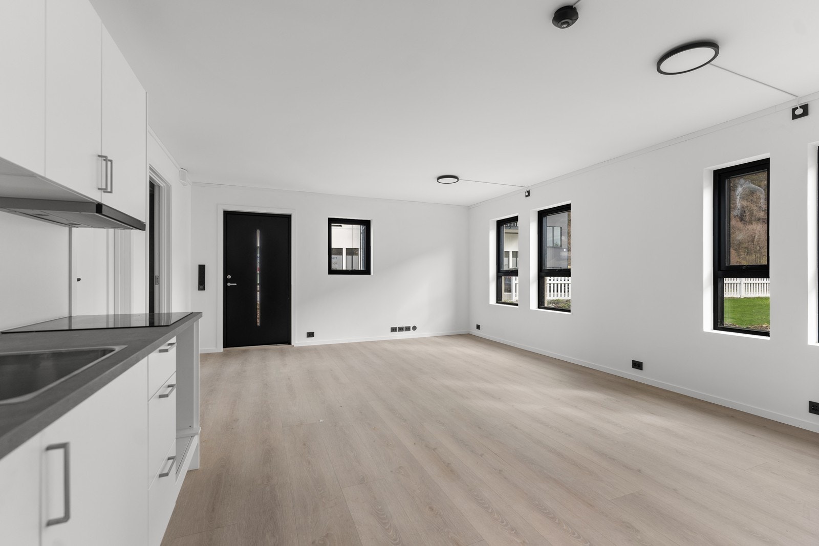 Egen inngang til utleiedelen. Galleribilde