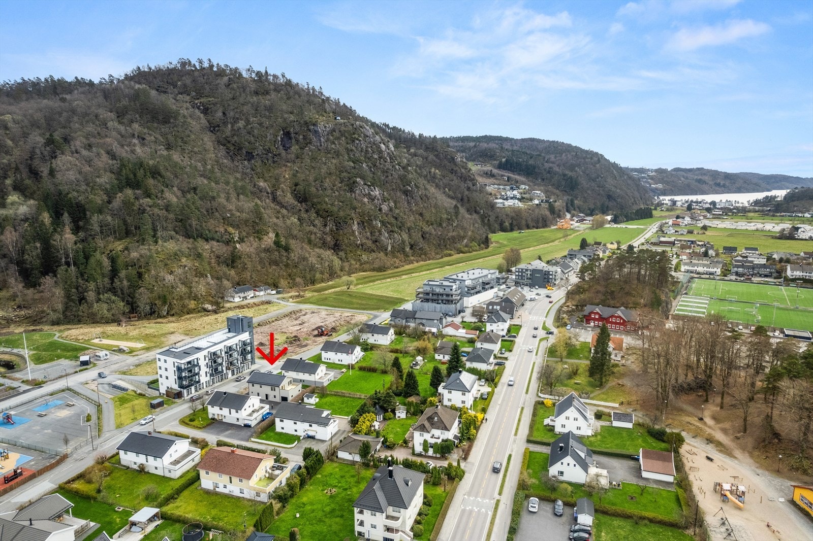 Sentral beliggenhet i Lyngdal sentrum Galleribilde