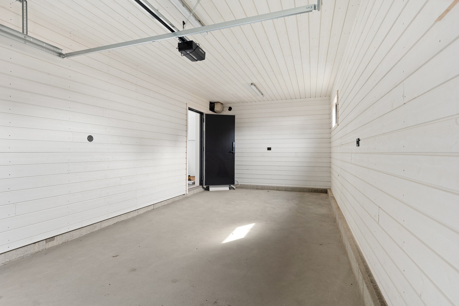 Direkte inngang til boligen via vaskerom Galleribilde