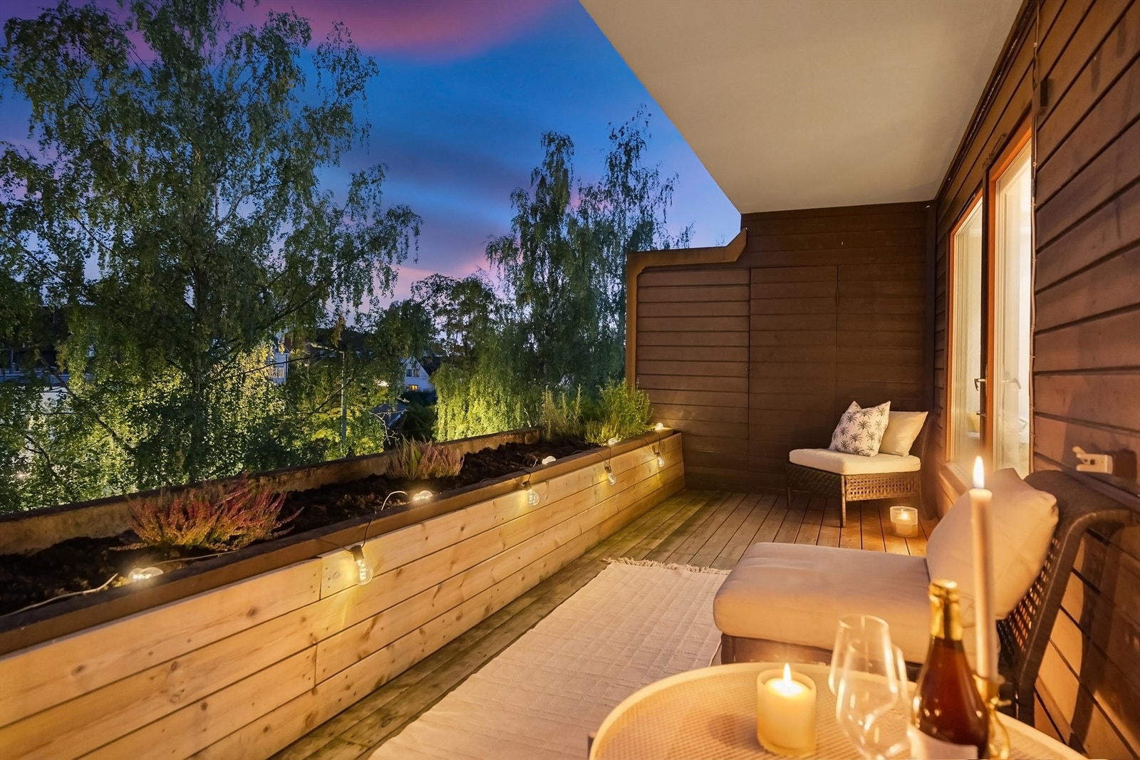 Sydvendt terrasse på 12m² med sol og utsikt! Galleribilde