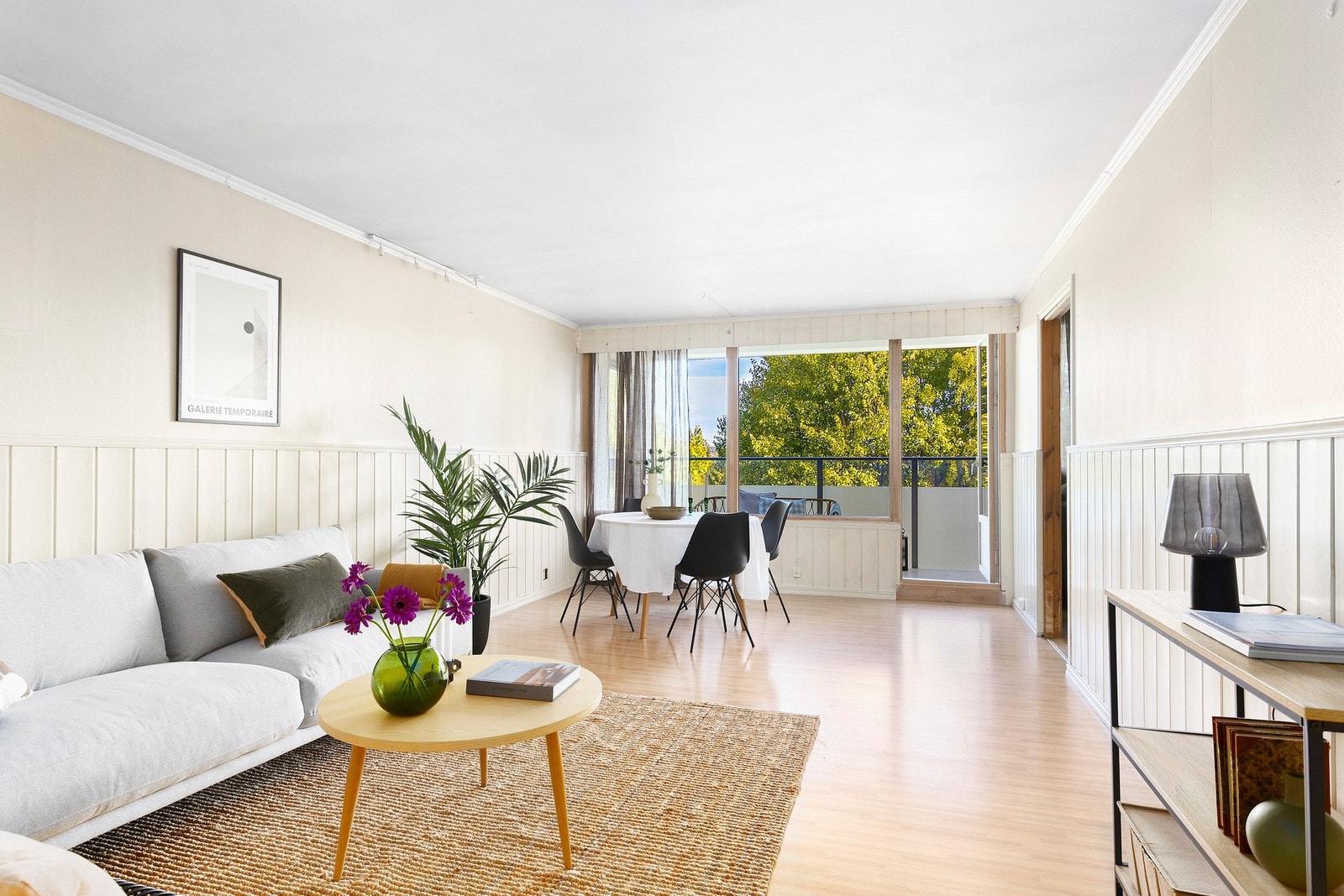 Henrik Wang ved din lokale eiendomsmegler EIE Stovner har gleden av å presentere Maria Dehlis vei 35! Galleribilde