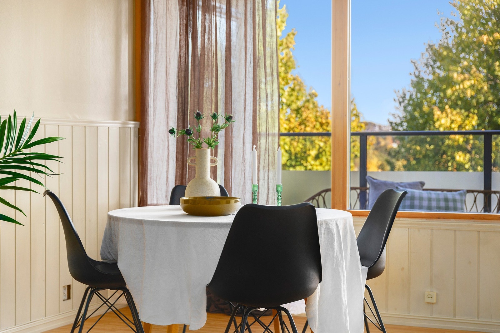 Boligen har en familievennlig planløsning Galleribilde