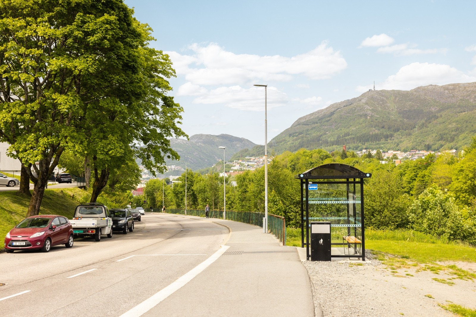Busstopp i Vilhelm Bjerknes vei i umiddelbar avstand fra leiligheten! Galleribilde