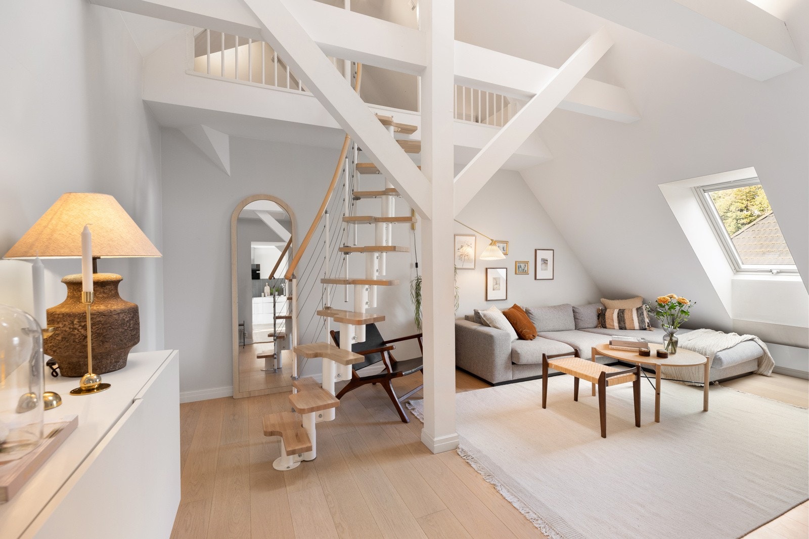 PrivatMegleren v/Karoline Olsen har gleden av å presentere Rosenhoffgata 7E! Galleribilde