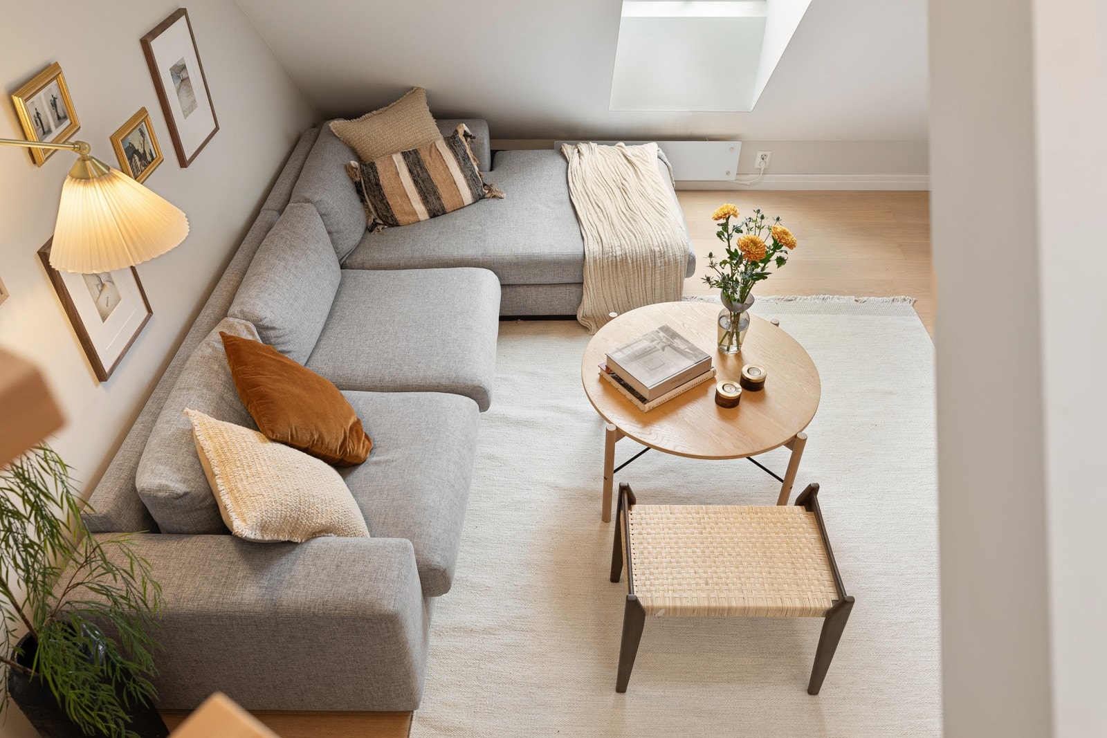 Takhøyden på det høyeste på kjøkken/spisestue er målt til ca. 4,60 m Galleribilde