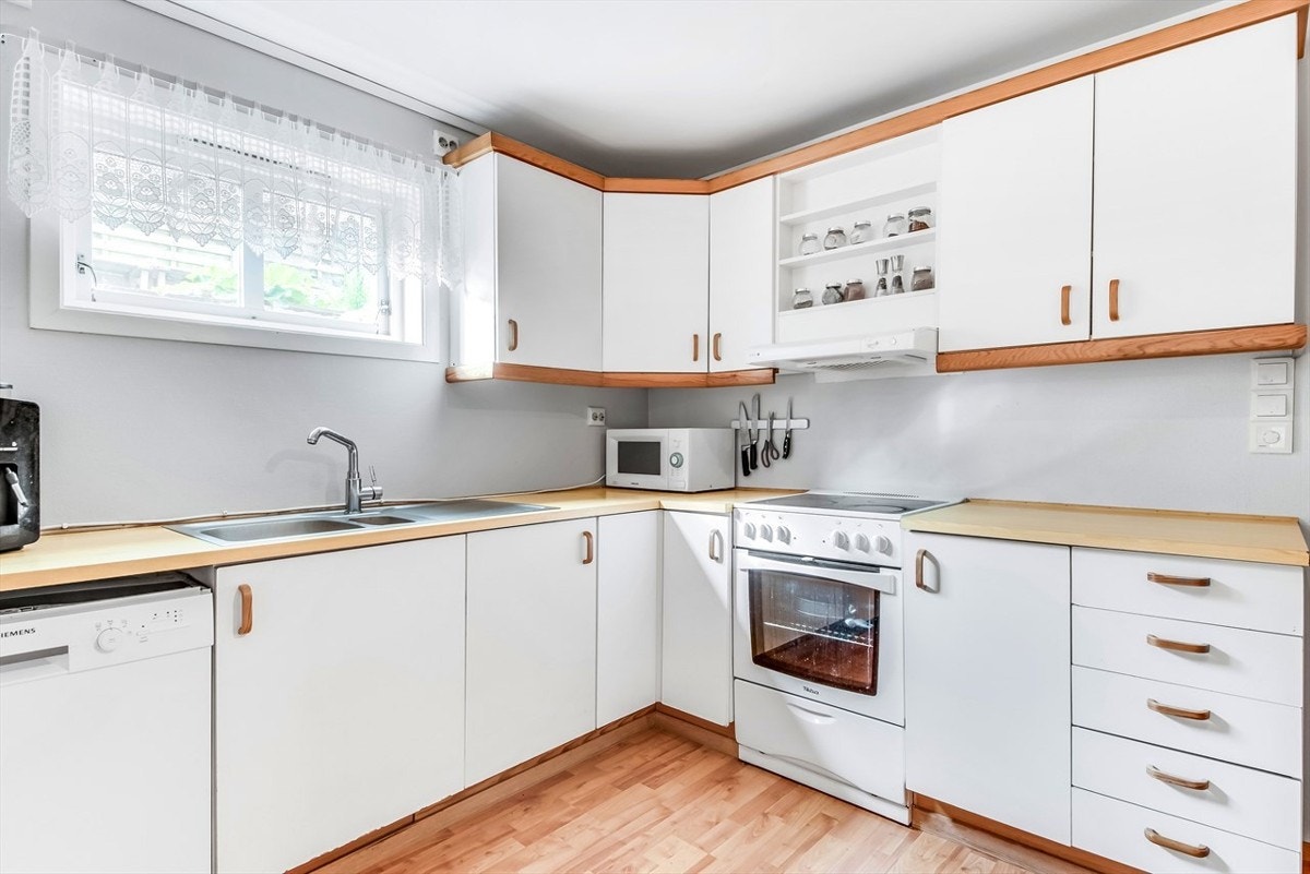 Kjøkken - hybeldel. (Bildet er fra forrige salgsannonse.) Galleribilde