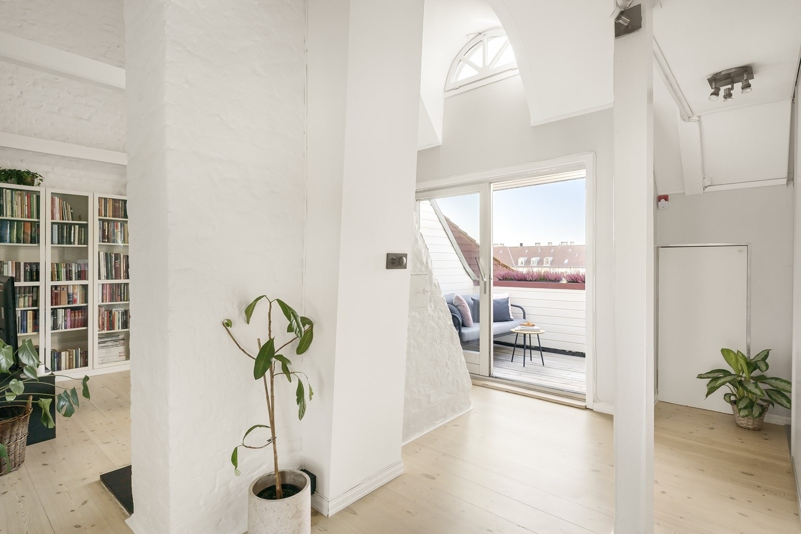 Det er en smart nisje, som er perfekt for hjemmekontoret Galleribilde