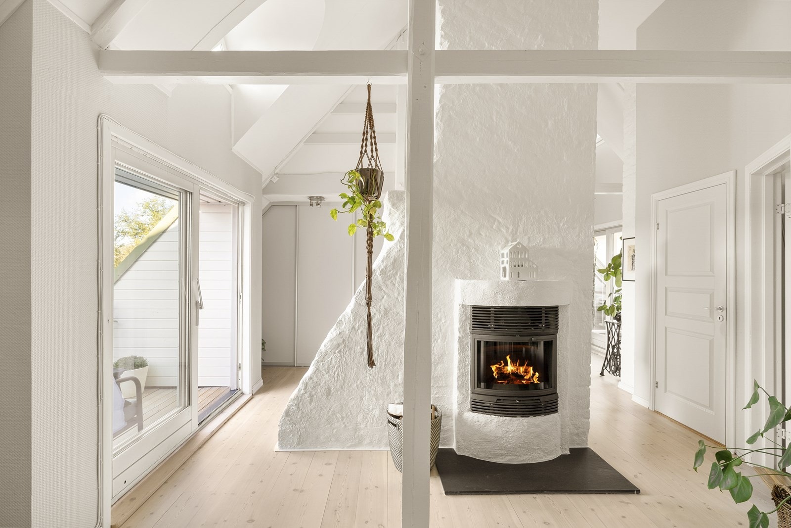 En unik loftsleilighet i klassisk Torshovgård som er den perfekte familieboligen Galleribilde