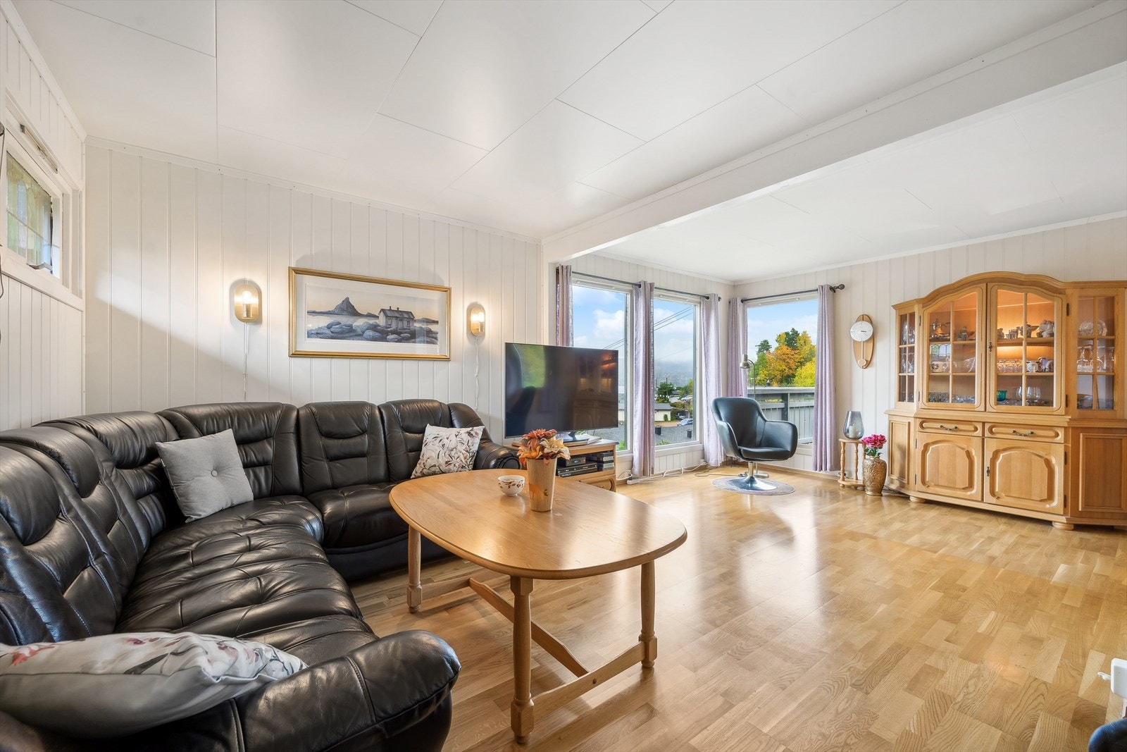 Fra stuen er det videre utgang til terrasse Galleribilde