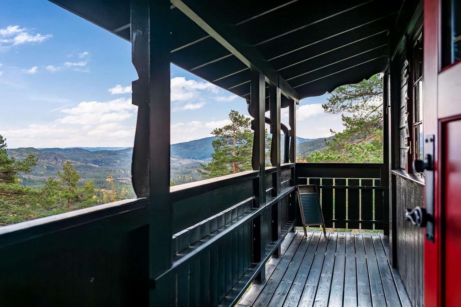 Overbygget inngangsparti Galleribilde