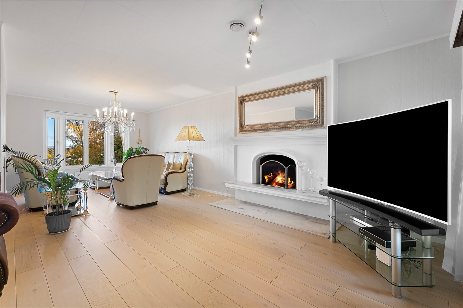 Lys, romslig stue Galleribilde