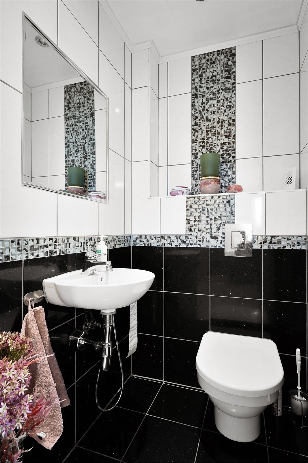 WC u. etg. Galleribilde