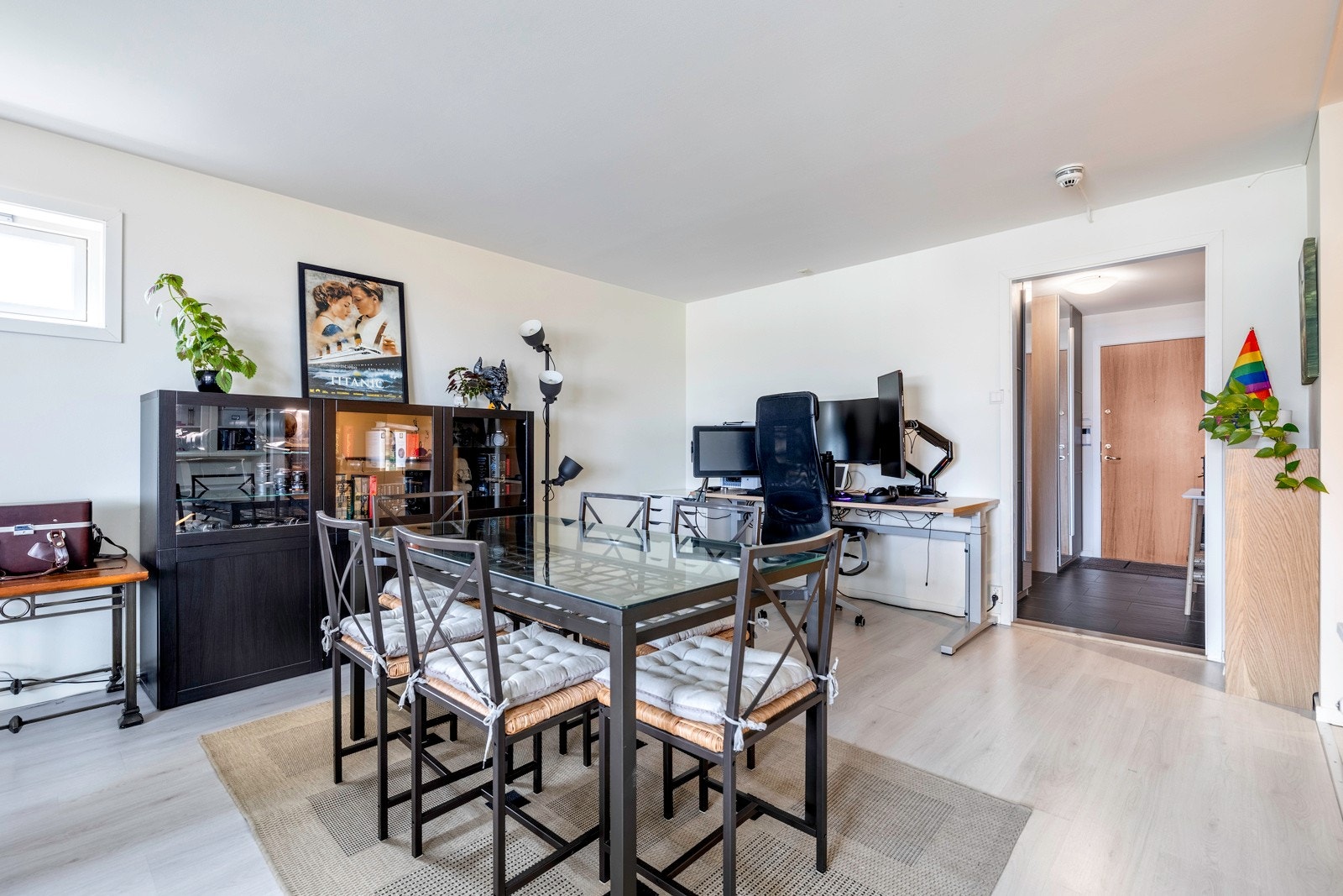 Boligen er holdt i lyse farger. Galleribilde