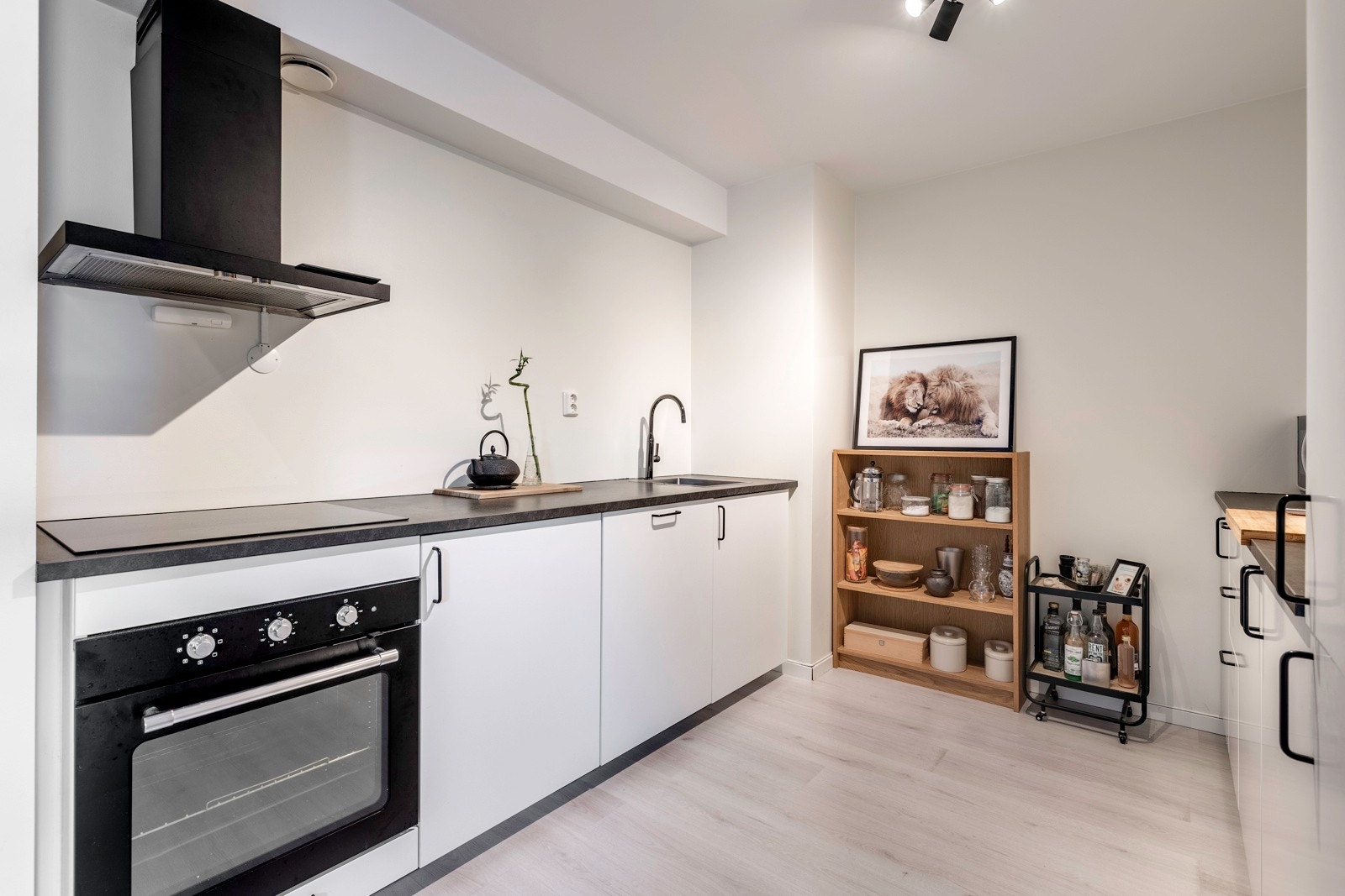 Kjøkkenet er levert av Ikea. Galleribilde