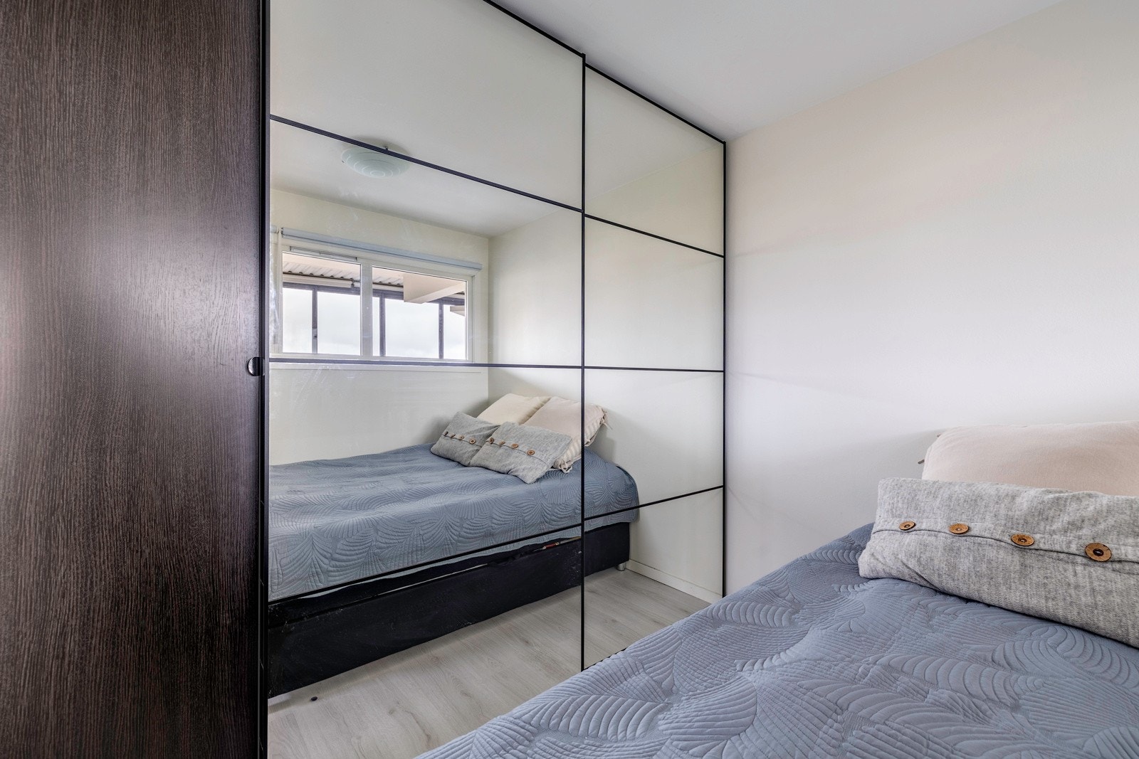 Garderobeskapet i soverommet følger boligen. Galleribilde