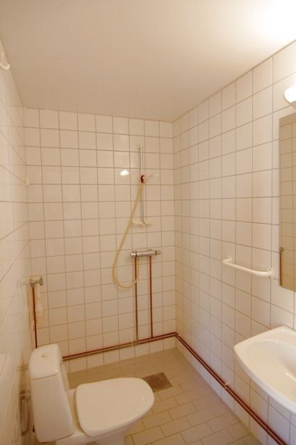 Badet har opplegg til vaskemaskin. Galleribilde