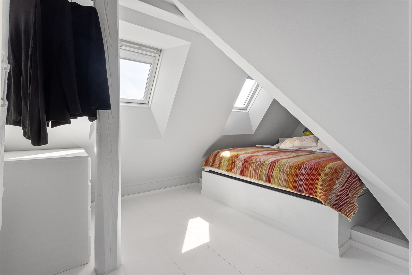 Hovedsoverommet oppleves lyst og behagelig. Galleribilde