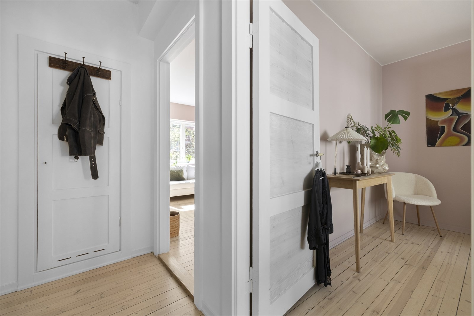 Fra gang og inn til soverommet Galleribilde