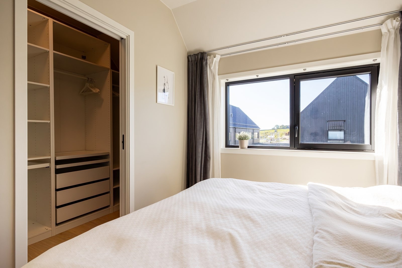 Soverom 3 også dette med garderoberom Galleribilde