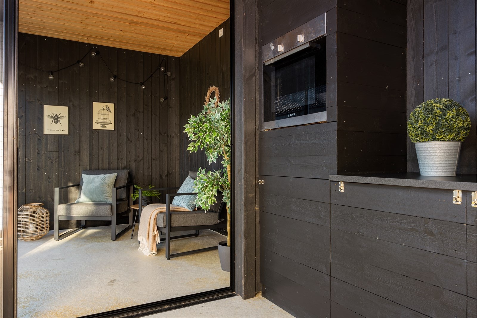 Utekjøkken like utenfor hagestue Galleribilde