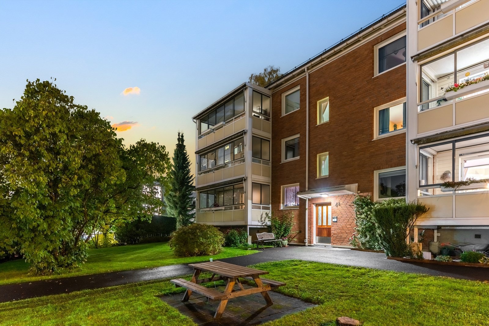 Pent opparbeidet felles festetomt på ca. 17029.9 m². Galleribilde