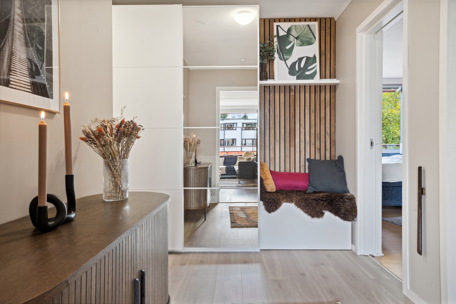 Helsparklet og nytt gulv i 2021. Nytt garderobeskap i 2021. Galleribilde