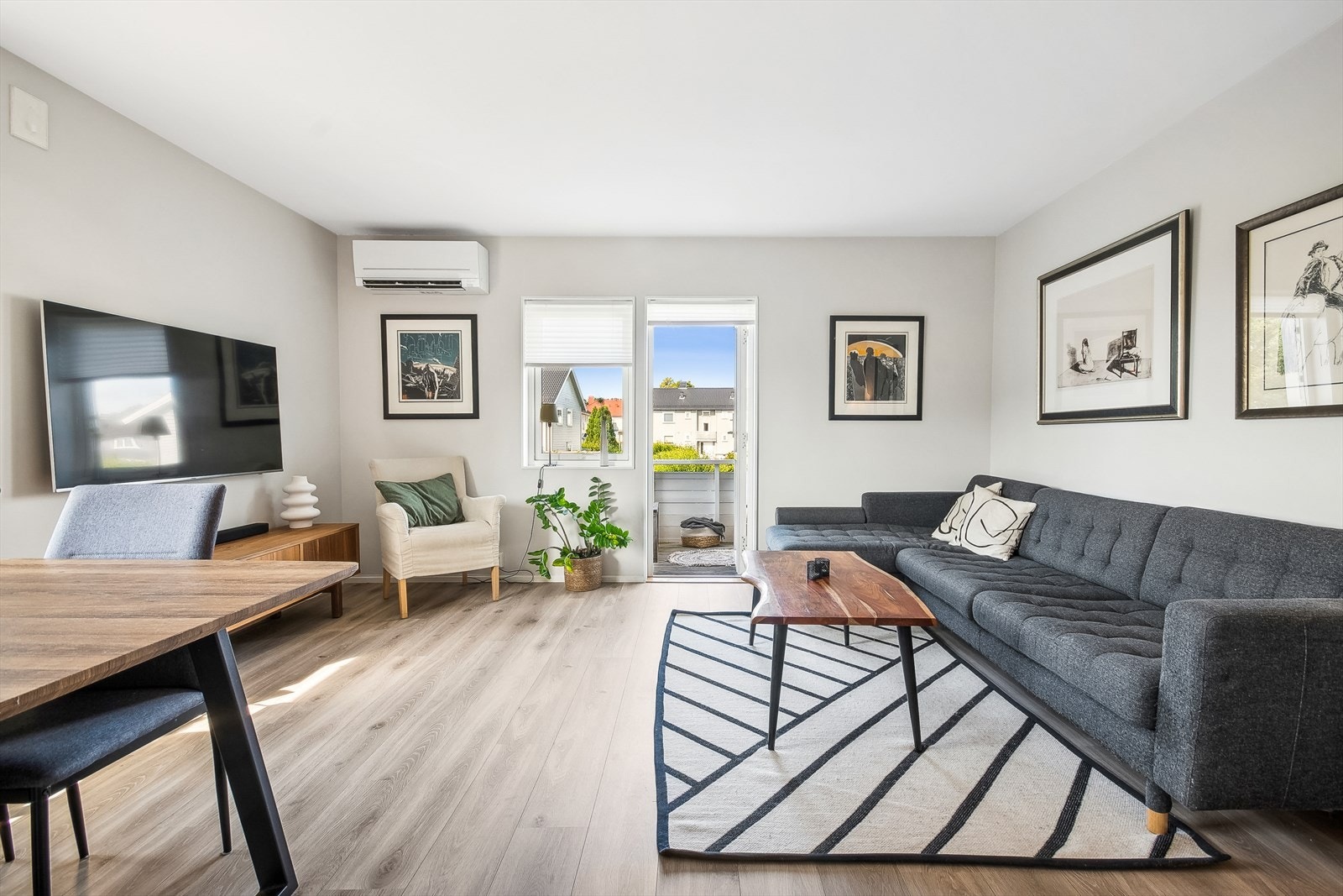 Det er installert varmepumpe som gir en energieffektiv oppvarming. Galleribilde