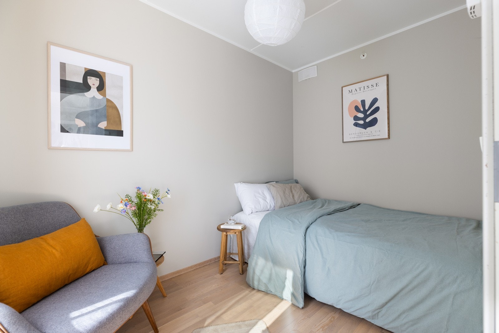 Det andre soverommet har plass til seng, nattbord og øvrig møblement. Galleribilde