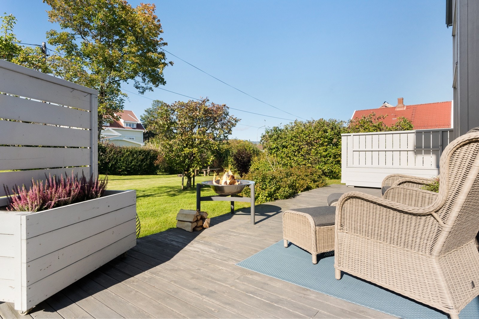 Du kan flytte deg rundt leiligheten etter sola om du vil Galleribilde