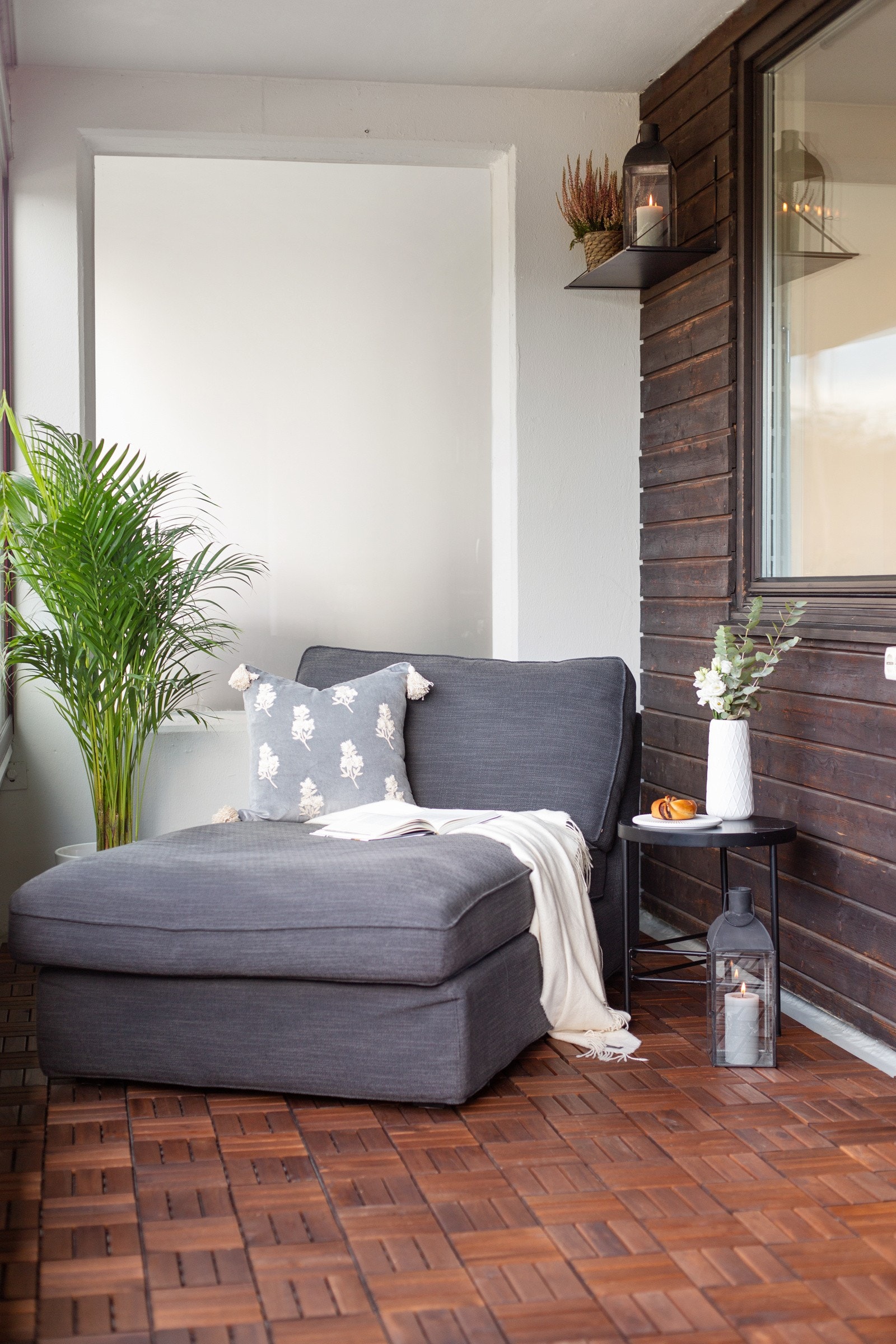 Her ligger alt til rette for å nyte morgenkaffen med hyggelig utsyn. Galleribilde