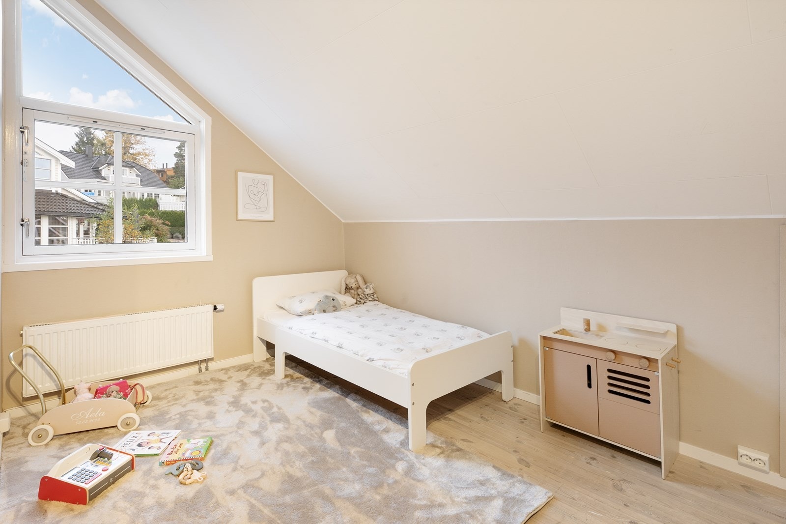 Soverom 2 egner seg godt som barnerom, gjesterom kontor og lignende Galleribilde