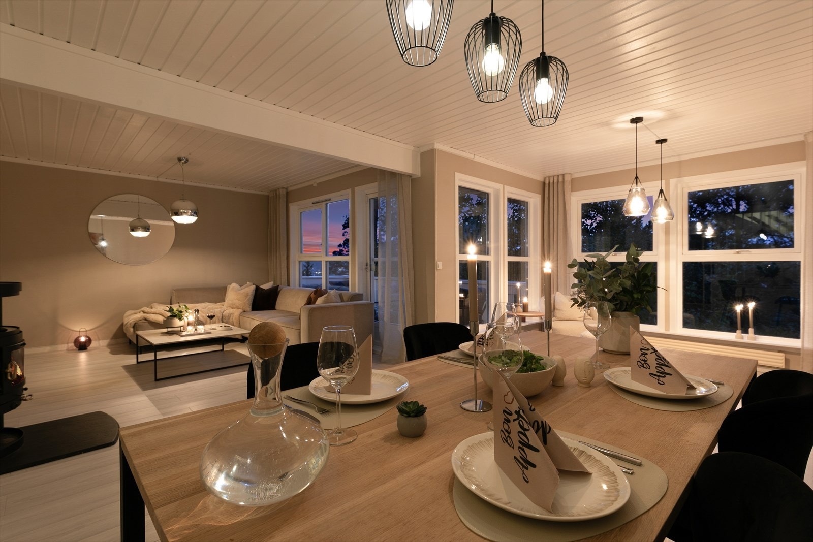 Familiens samlingspunkt, her nytes gode måltider Galleribilde