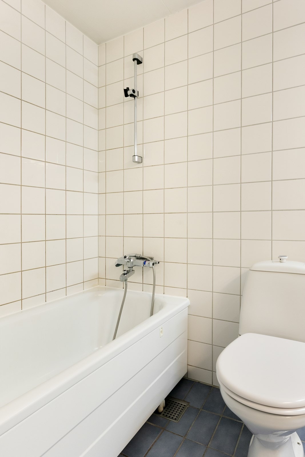 Badekar med dusjløsning Galleribilde