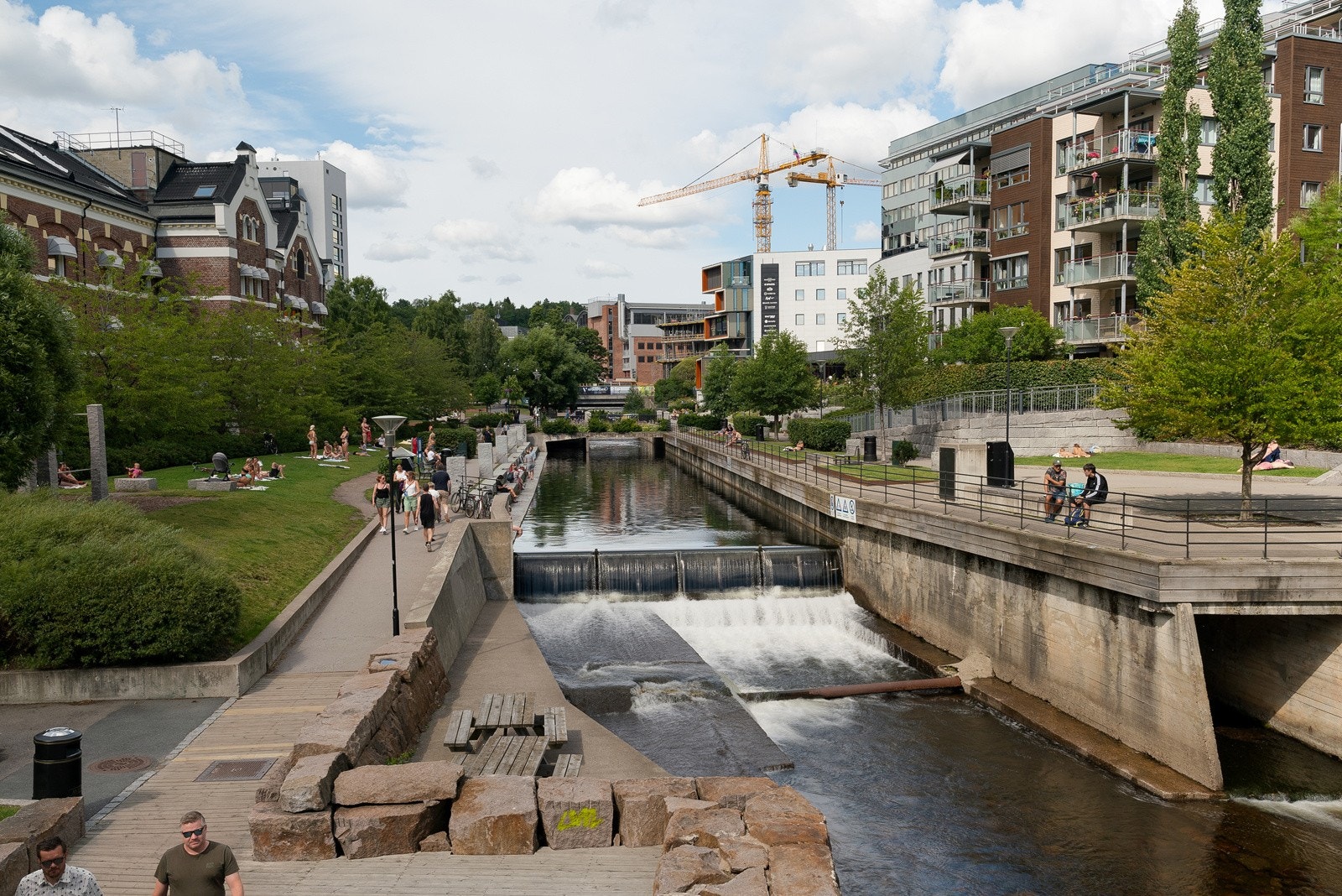 Elven er med på å forsterke den idylliske opplevelsen av området rundt. Elven er renset og kan benyttes til både bading i Nydalskulpen og fisking. Galleribilde