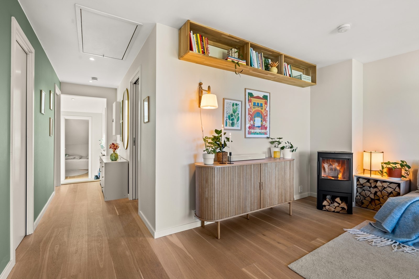 Gangen forener meget bra stuen, badet og soverom, noe som gjør leiligheten meget arealeffektivt! Galleribilde