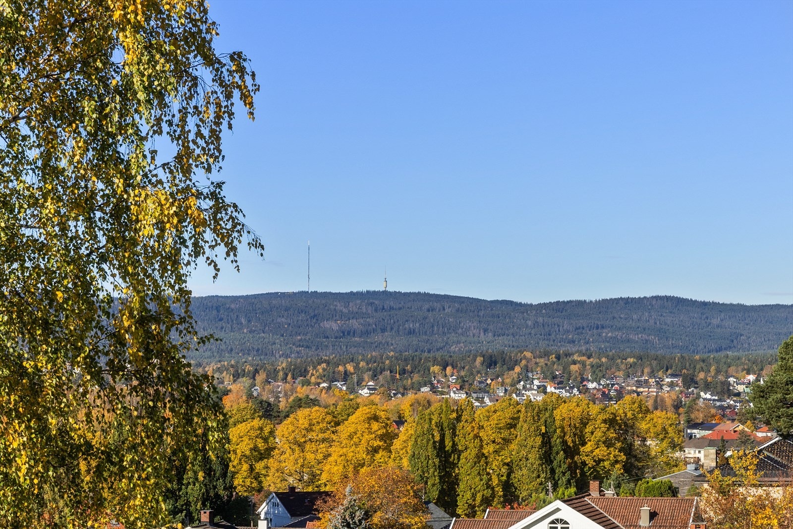 Utsikt mot Tryvannstårnet Galleribilde
