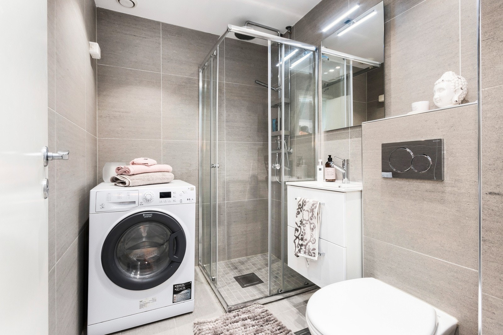 I 2018 ble det lagt flis på flis og montert ny, flott innredning på badet. Galleribilde