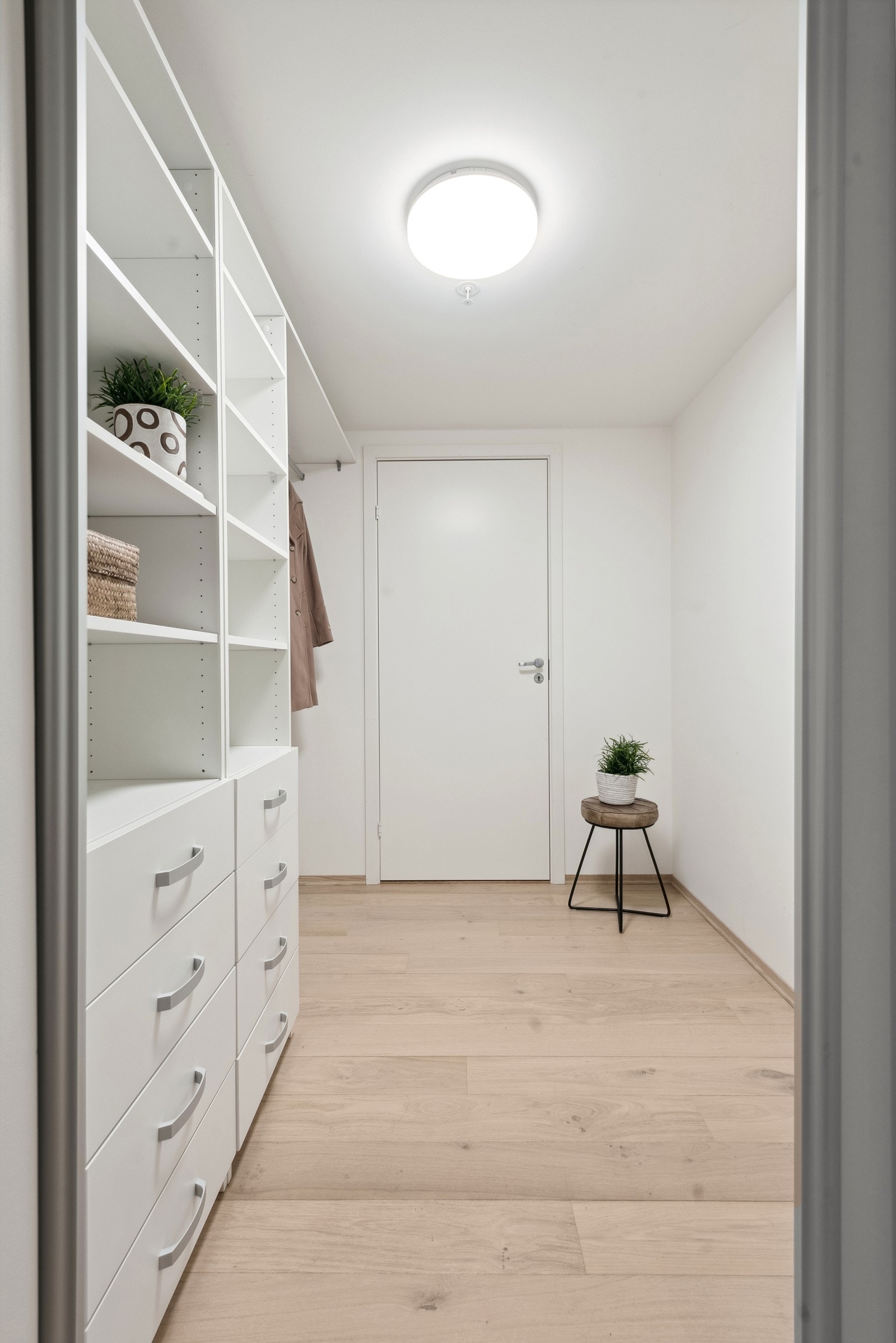 Et garderoberom som dette er det mange som ønsker seg! Galleribilde