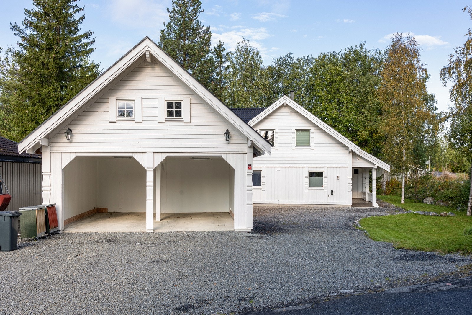 Garasje med plass til to biler Galleribilde