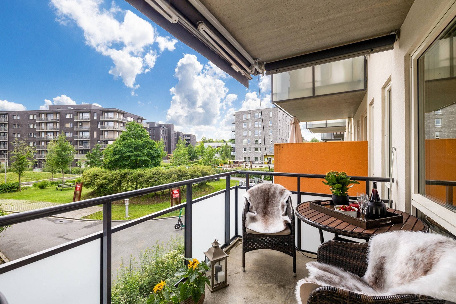 Balkongen kan innredes med sittegruppe, solseng eller annet etter ønske og behov Galleribilde
