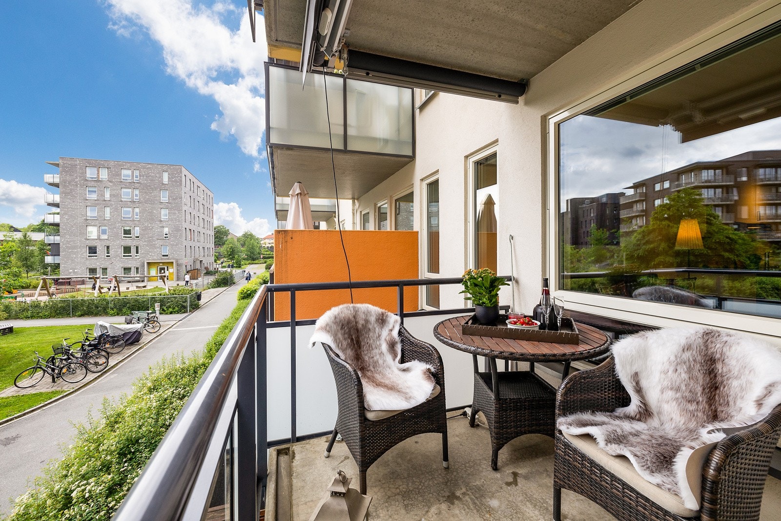En stilig 3-roms selveierleilighet med balkong på 6 kvm sentralt beliggende på Galleribilde