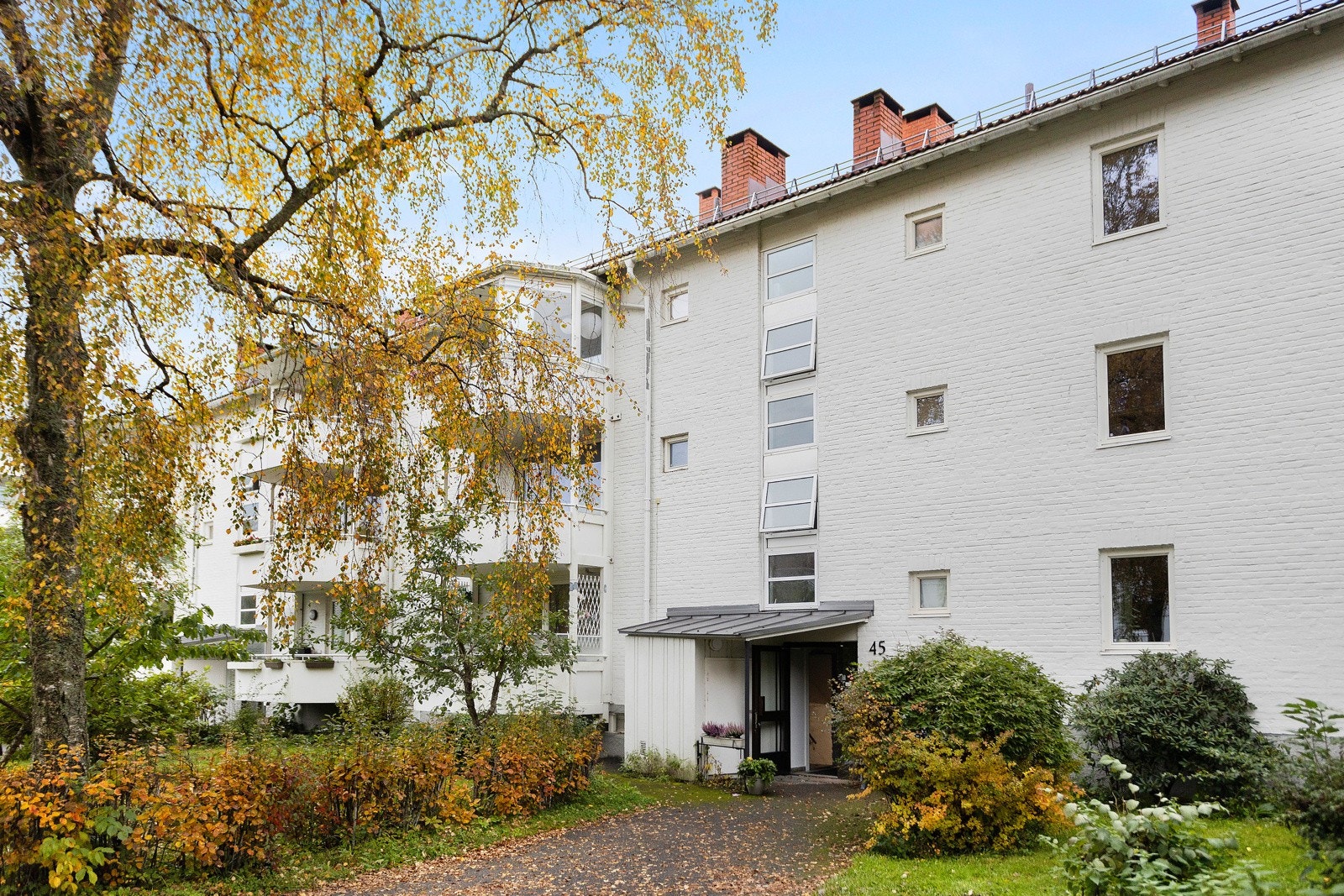 Borettslaget består av 537 andelsleiligheter, fordelt på 34 bygninger. Galleribilde