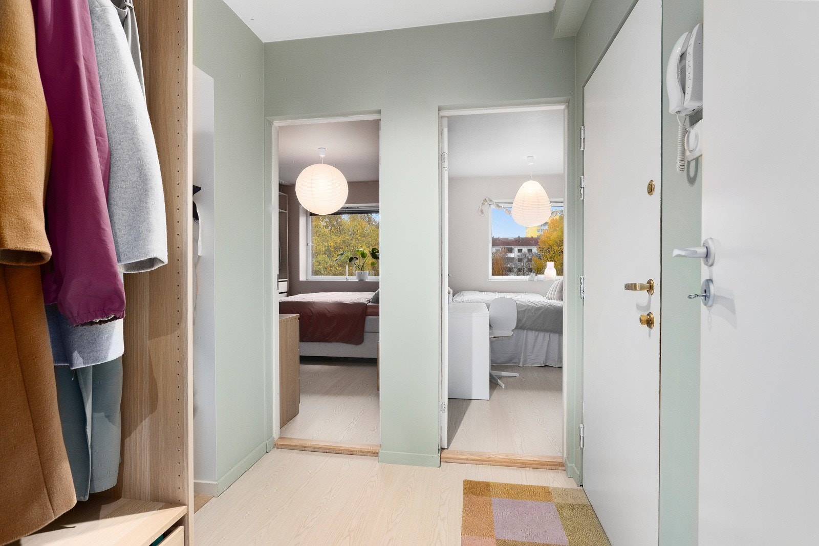Boligen har gjennomgått en betydelig oppussing i senere tid, og oppleves som tidsriktig og moderne. Galleribilde