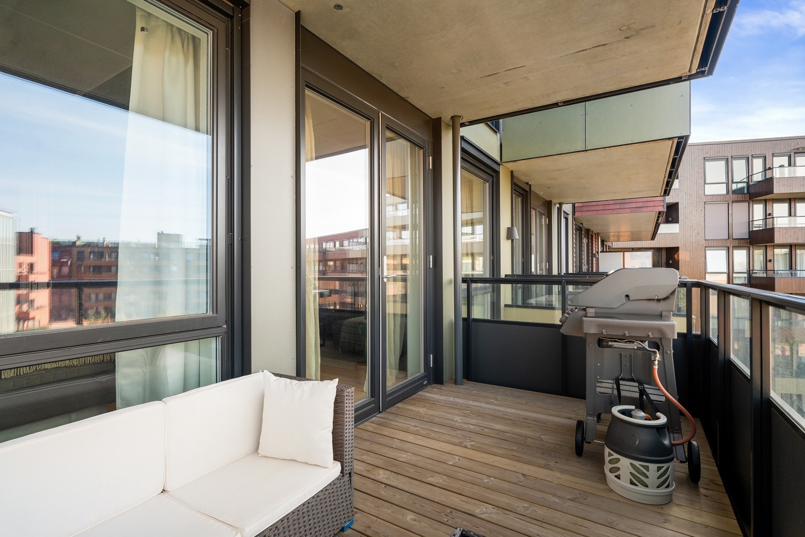 God plass til utemøblement og beplantning. Galleribilde